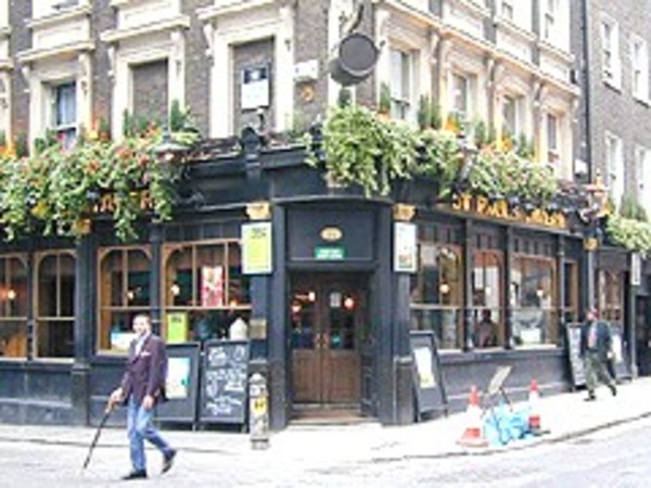 St. Paul&quot;s Tavern London