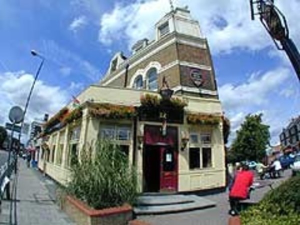 The Raynes Park Tavern London